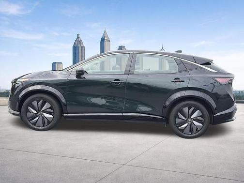 Northern Lights 2024 Nissan ARIYA EVOLVE+