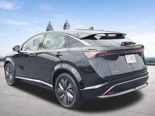 Northern Lights 2024 Nissan ARIYA EVOLVE+