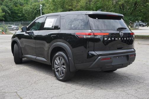 2025 Nissan Pathfinder S