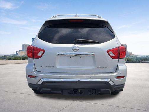 Brilliant Silver Metallic 2019 Nissan Pathfinder Platinum