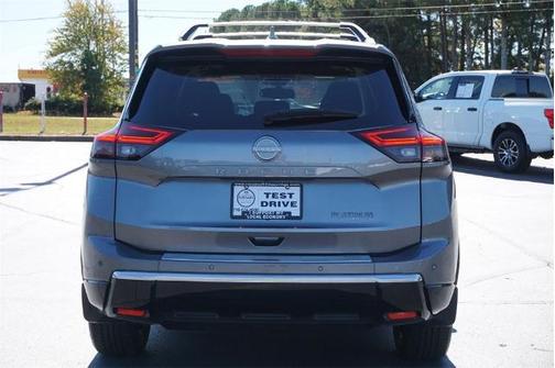 2025 Nissan Rogue Platinum