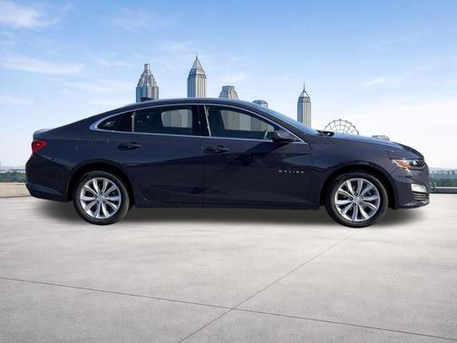Night 2025 Chevrolet Malibu LT