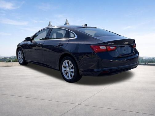 Night 2025 Chevrolet Malibu LT