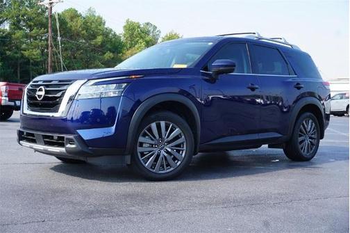 2024 Nissan Pathfinder SL