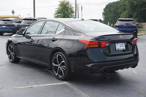 2023 Nissan Altima 2.5 SR