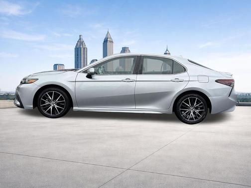 Celestial Silver Metallic 2024 Toyota Camry SE