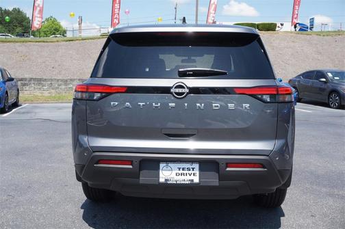 2025 Nissan Pathfinder S