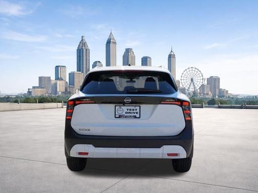 Fresh Powder 2026 Nissan Kicks SV