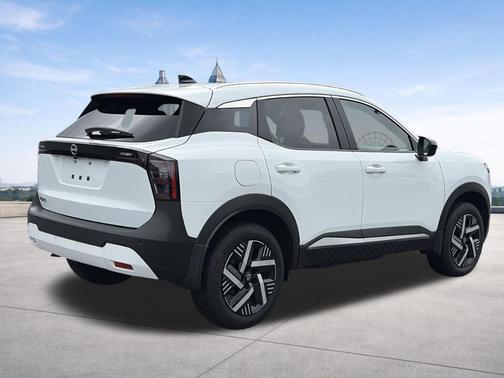 Fresh Powder 2026 Nissan Kicks SV