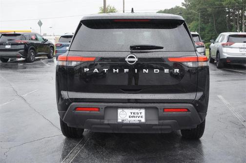 2024 Nissan Pathfinder S