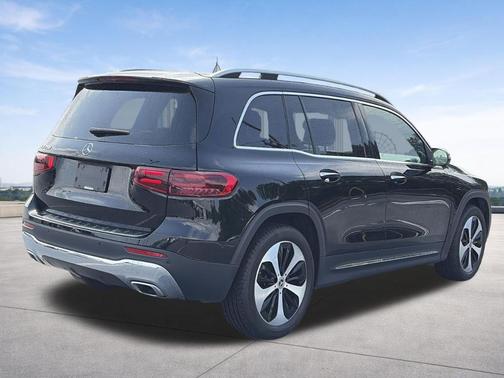 Black 2025 Mercedes-Benz GLB 250 Base