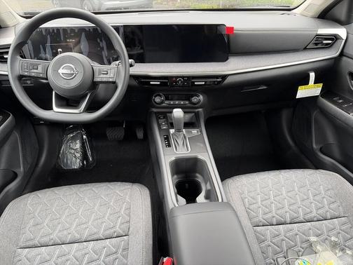 Super Black 2026 Nissan Kicks SV