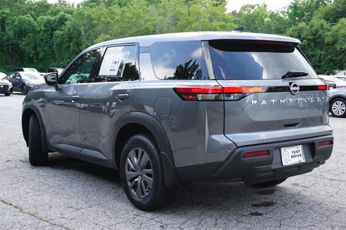 2025 Nissan Pathfinder S