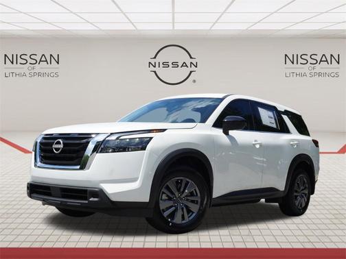 2025 Nissan Pathfinder S
