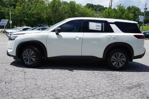 2025 Nissan Pathfinder S