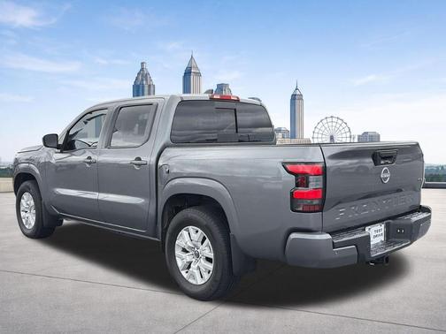 Gun Metallic 2024 Nissan Frontier SV