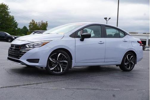 2023 Nissan Versa 1.6 SR