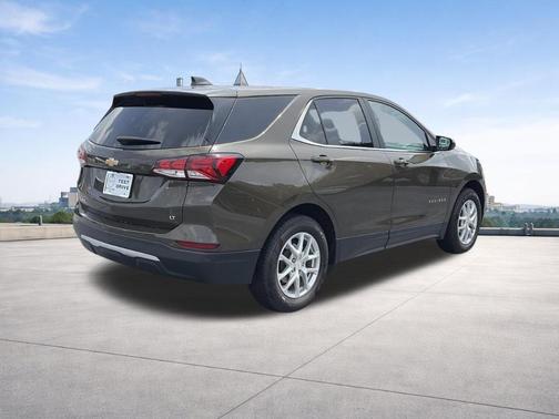 Harvest Gold / Bronze 2024 Chevrolet Equinox LT