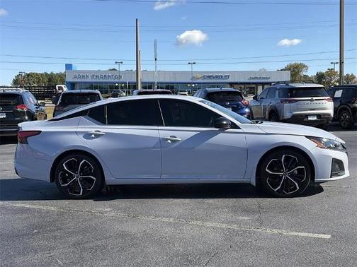2023 Nissan Altima 2.5 SR