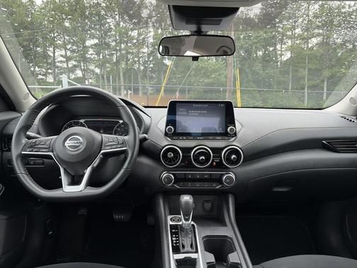 Brilliant Silver Metallic 2022 Nissan Sentra SV