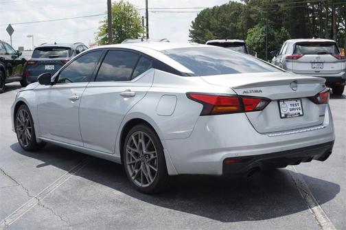 2023 Nissan Altima 2.0 SR