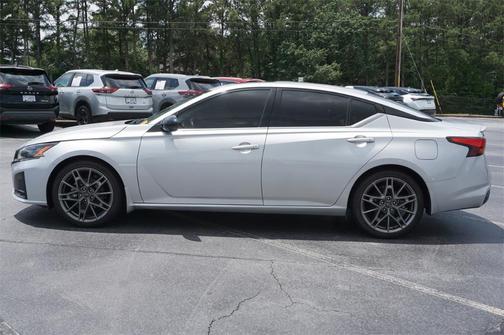2023 Nissan Altima 2.0 SR
