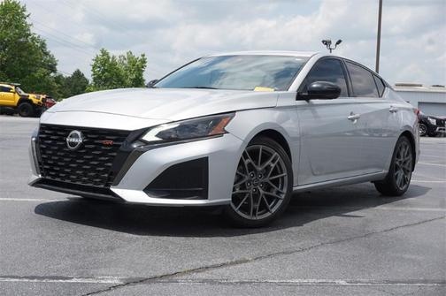 2023 Nissan Altima 2.0 SR