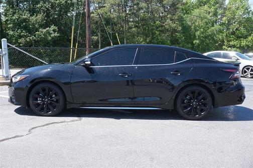 2023 Nissan Maxima SR