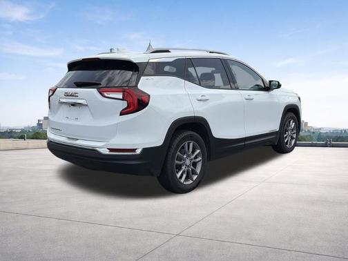 Summit White 2024 GMC Terrain SLT