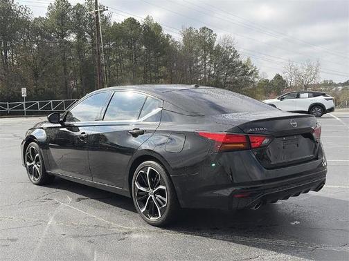 2025 Nissan Altima SR