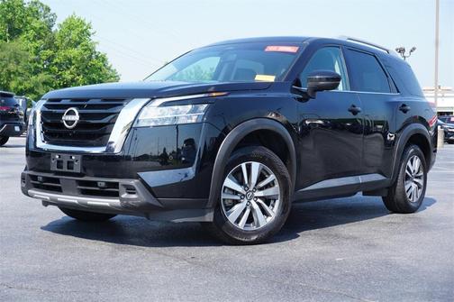 2023 Nissan Pathfinder SL