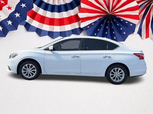Cloud White 2017 Nissan Sentra SV