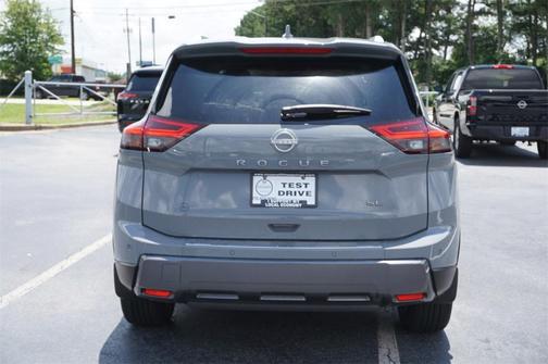 2025 Nissan Rogue SL