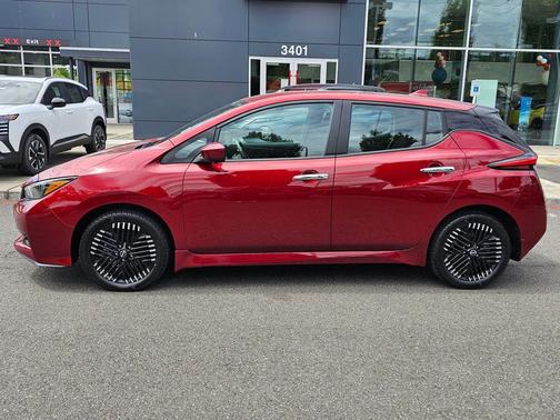 Scarlet Ember Tintcoat 2023 Nissan Leaf SV PLUS 60 kWh