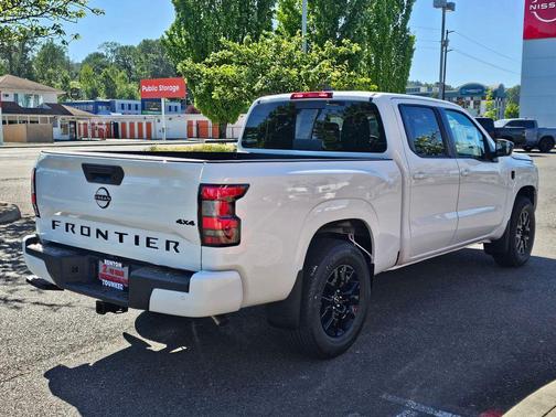 Glacier White 2026 Nissan Frontier SV