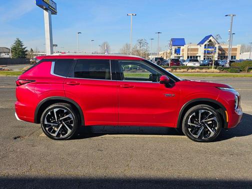 2024 Mitsubishi Outlander PHEV SEL