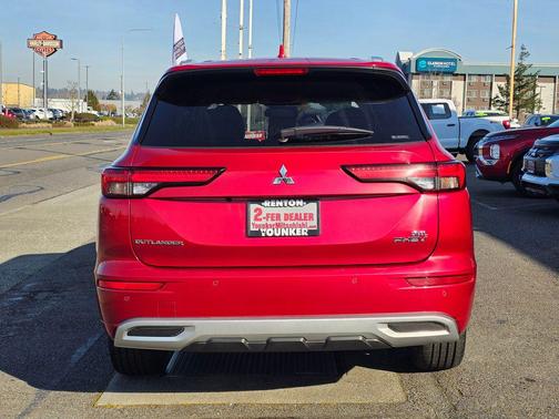 2024 Mitsubishi Outlander PHEV SEL
