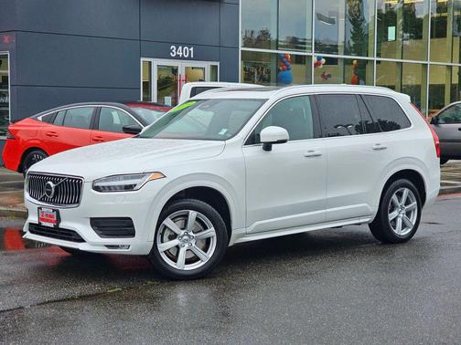 Crystal White Metallic 2023 Volvo XC90 B5 Core