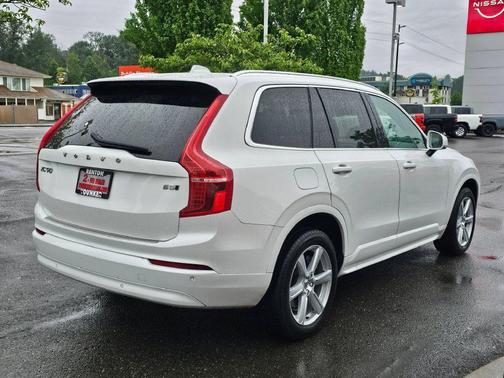 Crystal White Metallic 2023 Volvo XC90 B5 Core