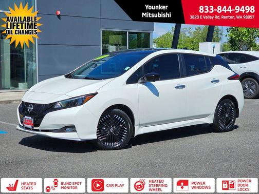 Super Black/Pearl White 2025 Nissan Leaf SV PLUS