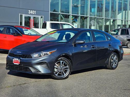 Gravity Gray 2024 Kia Forte LXS
