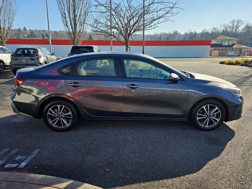 Gravity Gray 2024 Kia Forte LXS