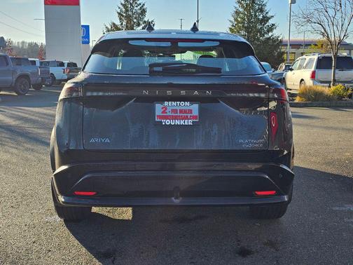 Black Diamond Pearl 2023 Nissan ARIYA PLATINUM+