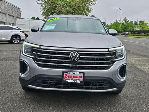 Silver Mist Metallic 2025 Volkswagen Atlas 2.0T SE w/Technology 4MOTION