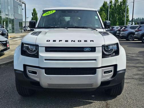 Santorini Black Metallic 2025 Land Rover Defender 110 P300