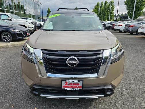 2023 Nissan Pathfinder Platinum
