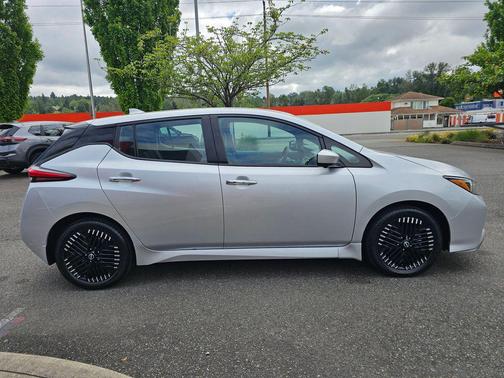 Brilliant Silver Metallic 2024 Nissan Leaf SV PLUS