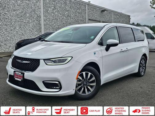 Bright White Clearcoat 2023 Chrysler Pacifica Hybrid Touring L