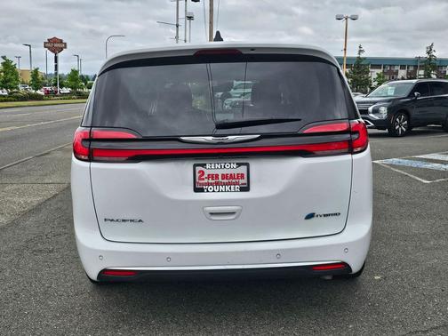 Bright White Clearcoat 2023 Chrysler Pacifica Hybrid Touring L
