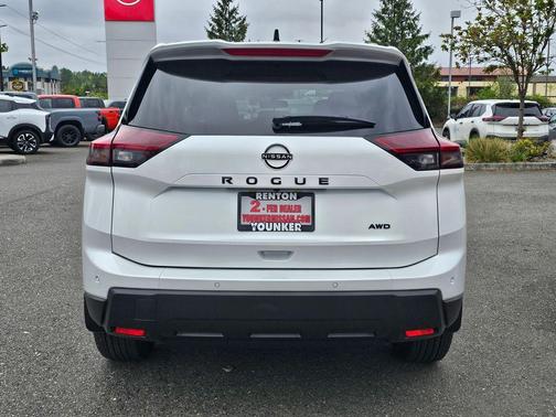 Everest White Pearl Tricoat 2026 Nissan Rogue Dark Armor